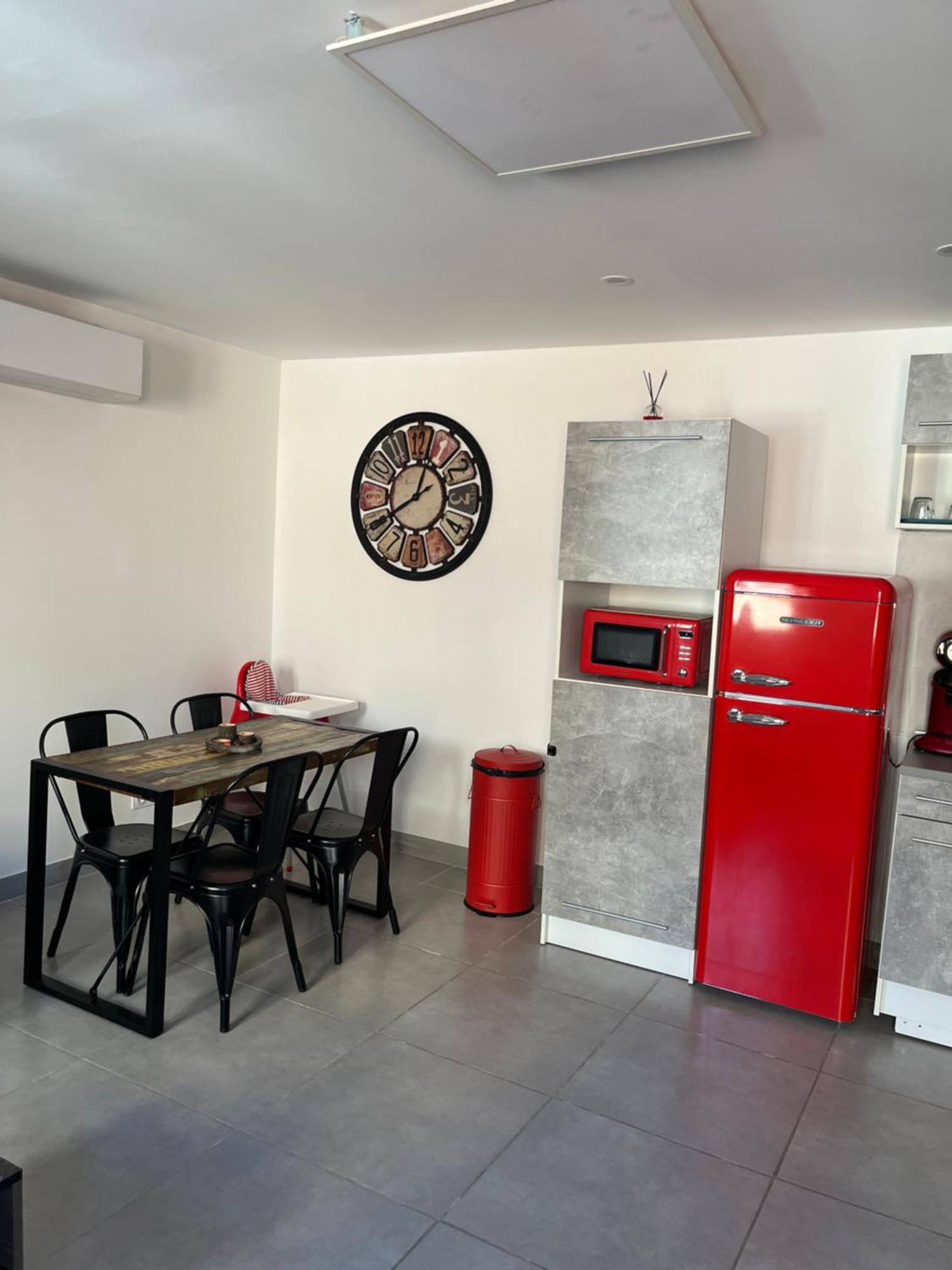 Charmant Appartement Climatise Quartier Las Cobas Perpinhã Exterior foto